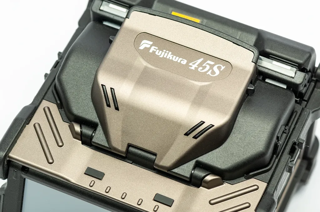 fujikura-45s-cover-detail.webp