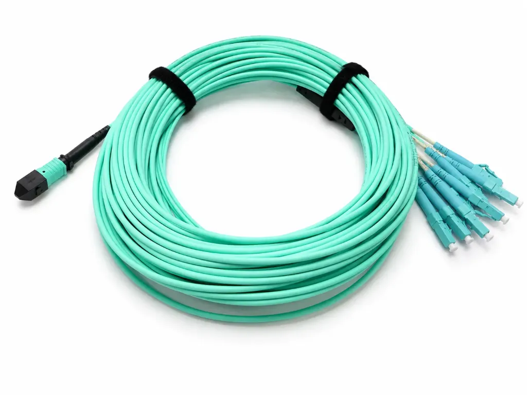 [MPOMLC8OM3-20M] 20m OM3 8 Fibre MPO(M)-LC